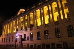 library-727078_1280